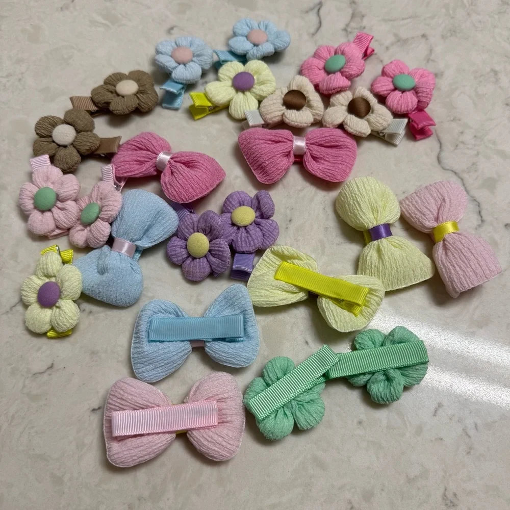 🌸 24-Piece Handmade Hair Clip Set | 8 Flower Pairs & 4 Bow Pairs 🎀 - Picture 16 of 16